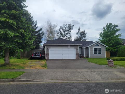 Photo of 506 Skinner Way SW, Orting, WA 98360 (MLS # 2543453)