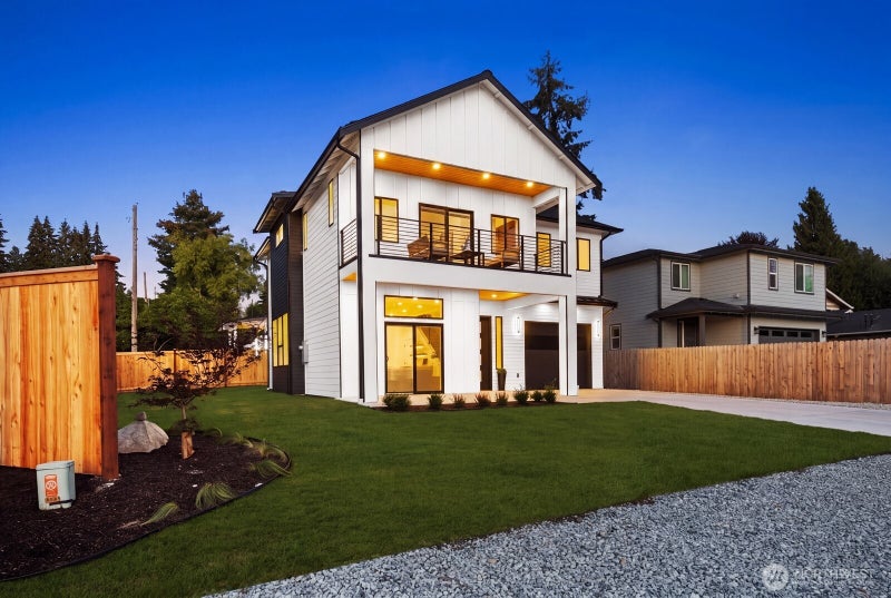 2903 Crystal Springs Road W