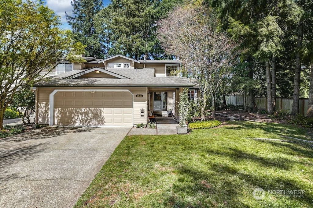 Photo of 6632 114th Avenue SE, Bellevue, WA 98006 (MLS # 2050133)