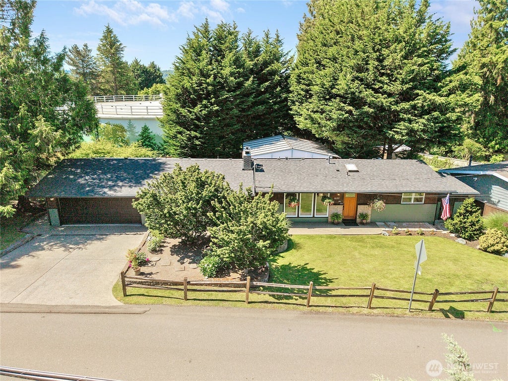 Photo of 10157 NE 200th Street, Bothell, WA 98011 (MLS # 2539858)