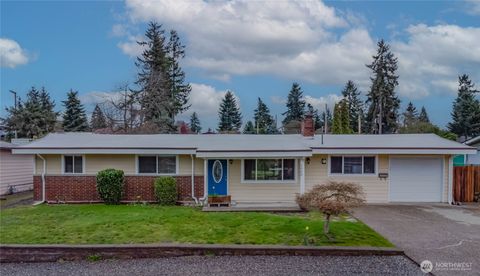 Photo of 1060 Lynnwood Avenue NE, Renton, WA 98056 (MLS # 2501538)