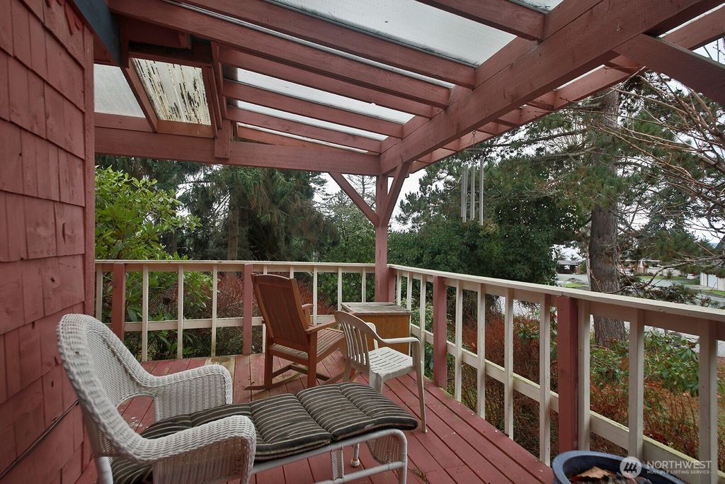 Photo of 6423 Admiralty Way, Freeland, WA 98249 (MLS # 2486708)