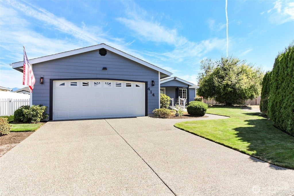 Photo of 414 Willow Street SW, Orting, WA 98360 (MLS # 2575341)