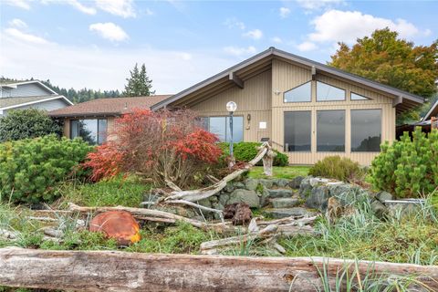 A home in Oak Harbor