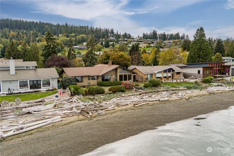 A home in Oak Harbor