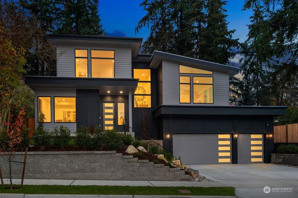 Photo of 10416 NE 109th Street, Kirkland, WA 98033 (MLS # 2310067)