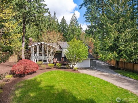 Photo of 22018 SE 35th Street, Sammamish, WA 98075 (MLS # 2508452)