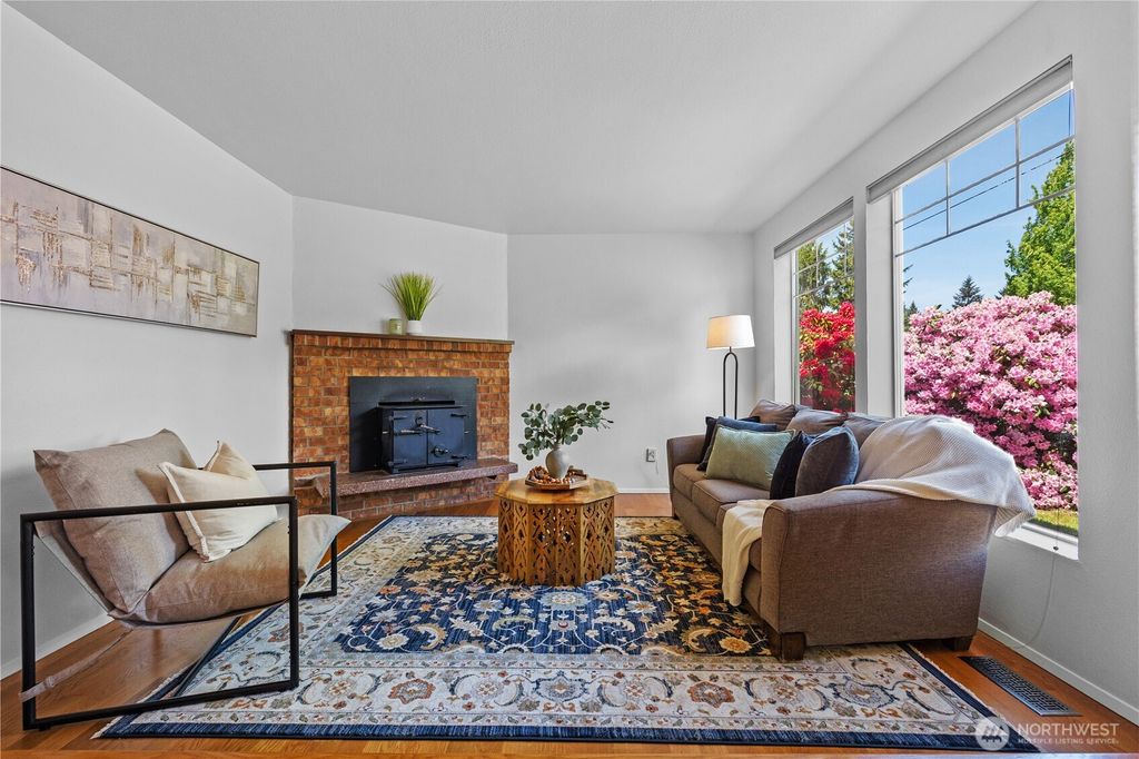 Photo of 12307 SE 74th Street, Newcastle, WA 98056 (MLS # 2522447)