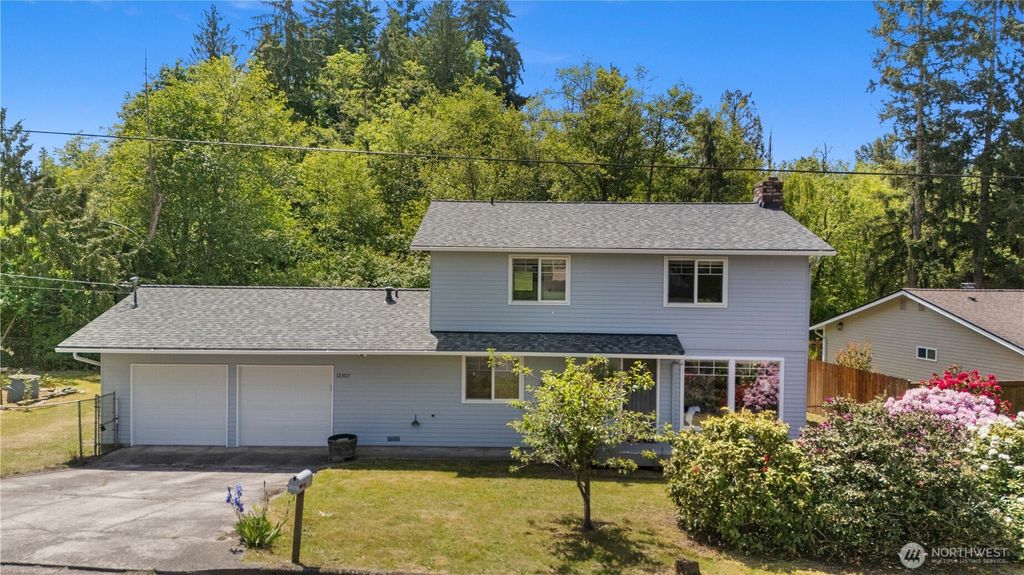 Photo of 12307 SE 74th Street, Newcastle, WA 98056 (MLS # 2522447)