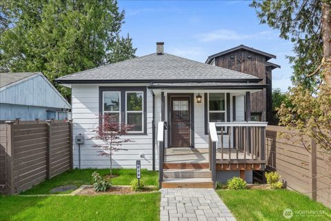 Photo of 828 S Sullivan Street, Seattle, WA 98108 (MLS # 2520380)