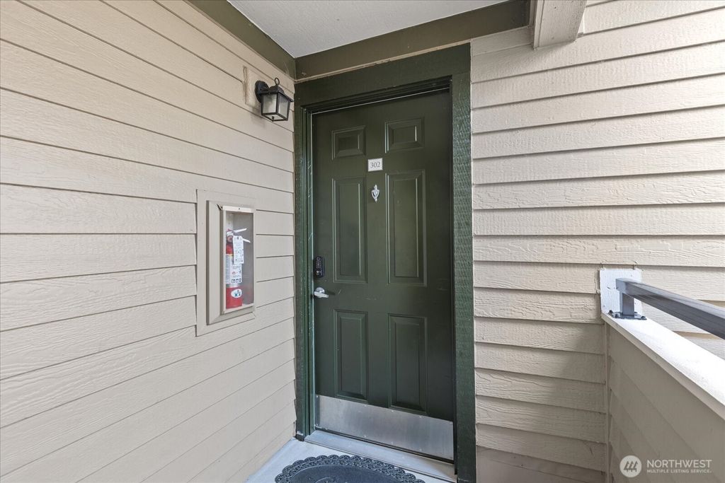 Photo of 26027 106th Place SE #C302, Kent, WA 98030 (MLS # 2421614)