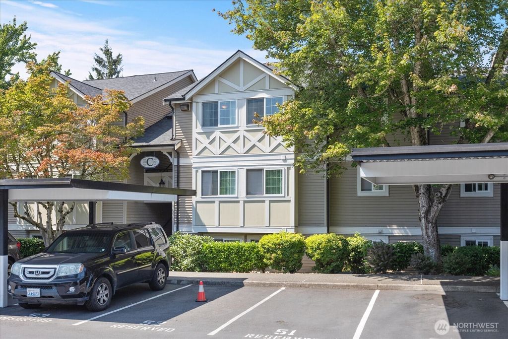 Photo of 26027 106th Place SE #C302, Kent, WA 98030 (MLS # 2421614)