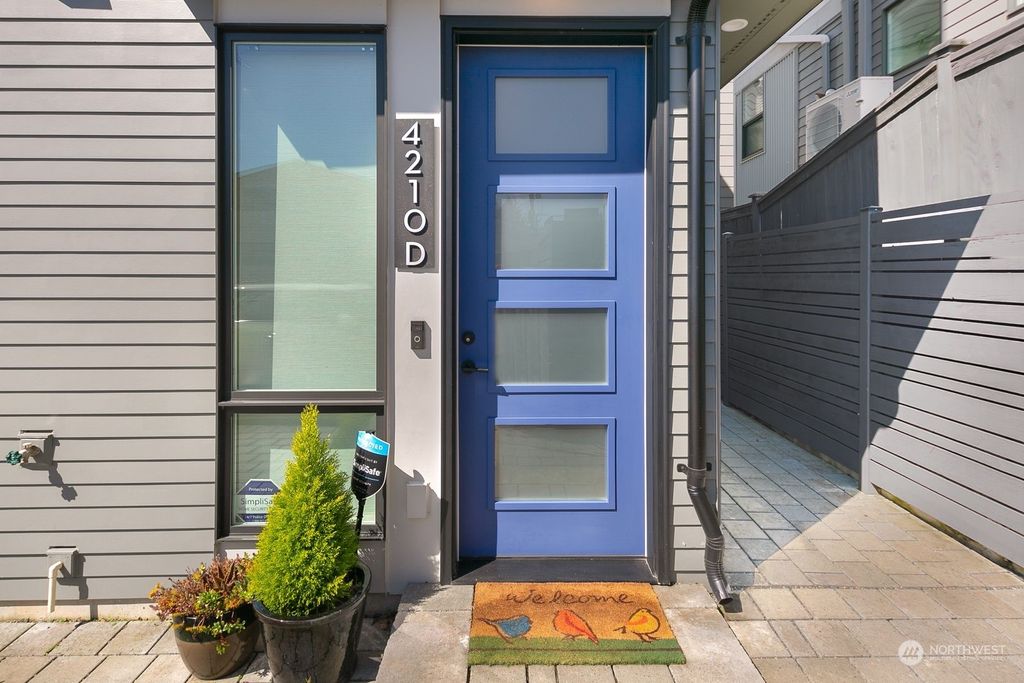 Photo of 4210 Evanston Avenue N #D, Seattle, WA 98103 (MLS # 2226536)