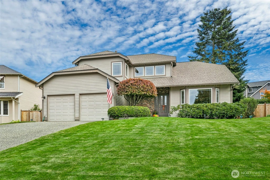 Photo of 6238 113th Place SE, Bellevue, WA 98006 (MLS # 2576387)