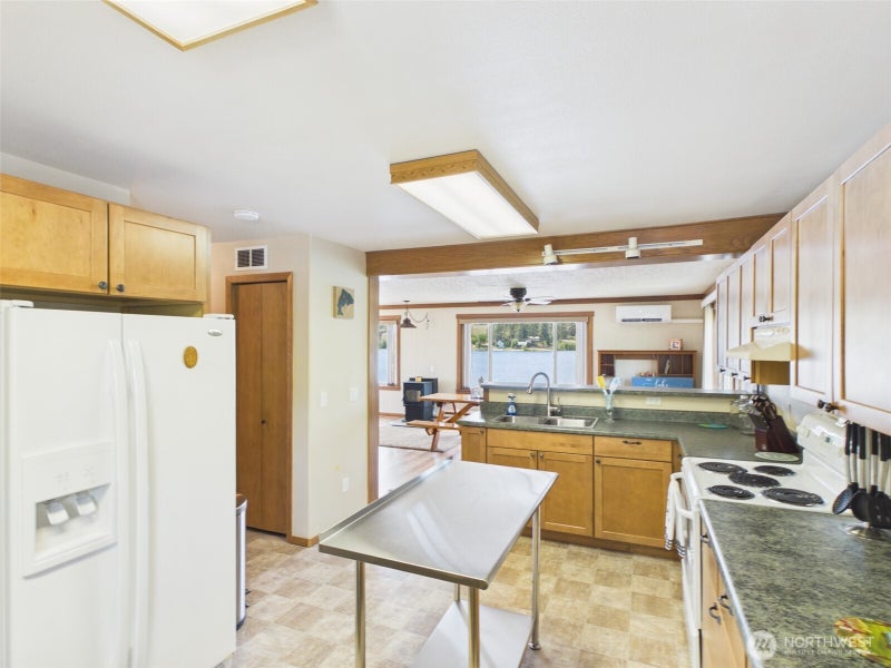 6 Marions Cove Road