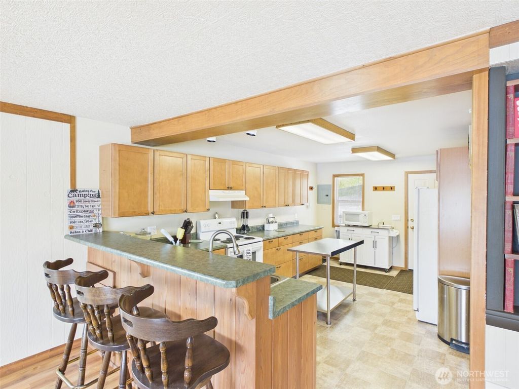 Photo of 6 Marions Cove Road, Republic, WA 99166 (MLS # 2529771)