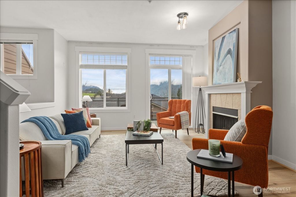 Photo of 23300 SE Black Nugget Road #D3, Issaquah, WA 98029 (MLS # 2467110)