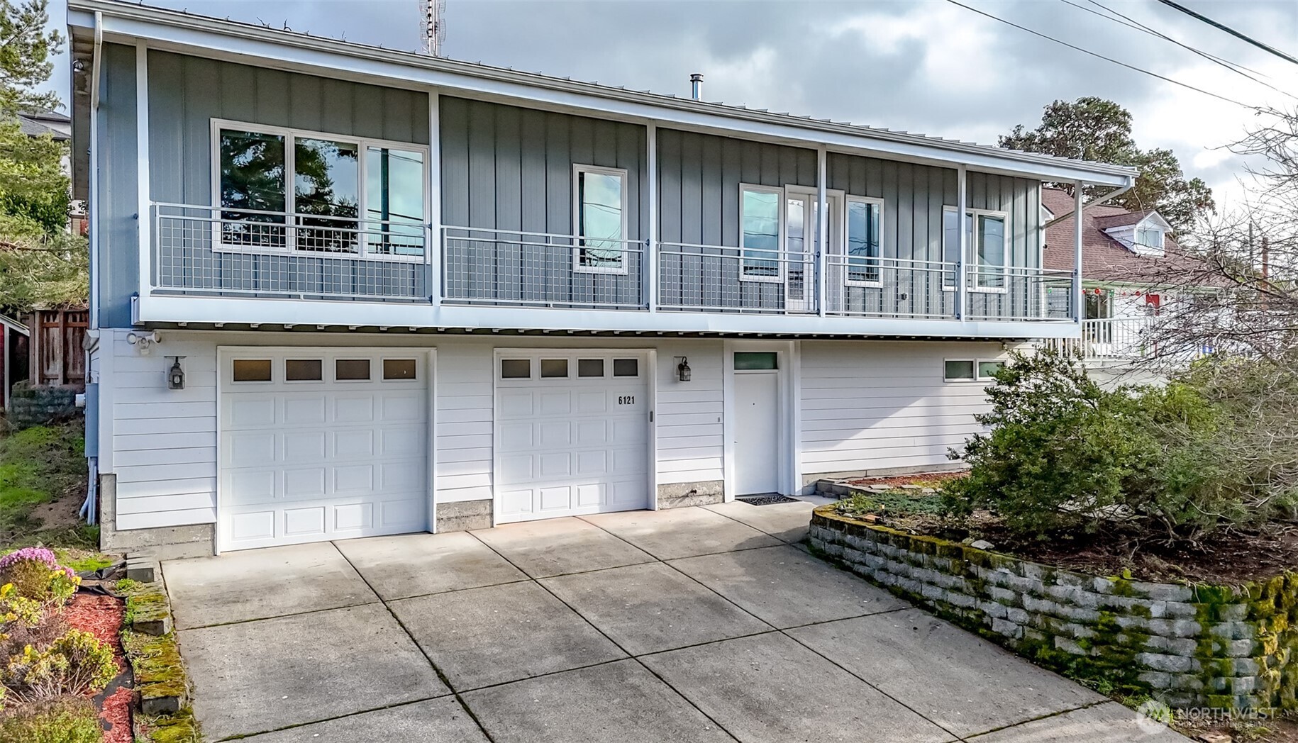 6121 Madrona Drive NE