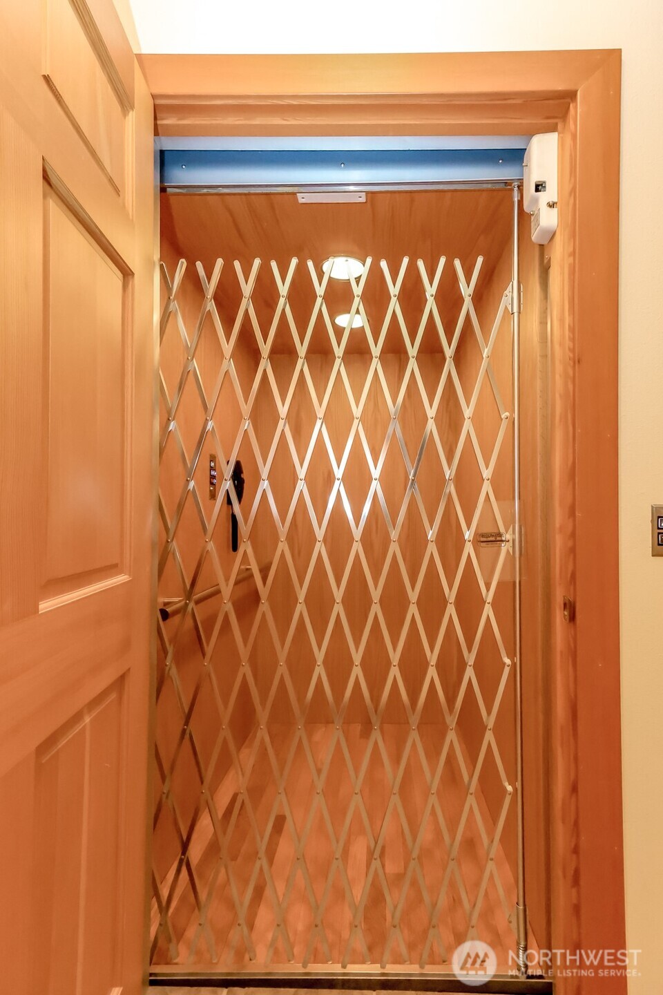 6121 Madrona Drive NE