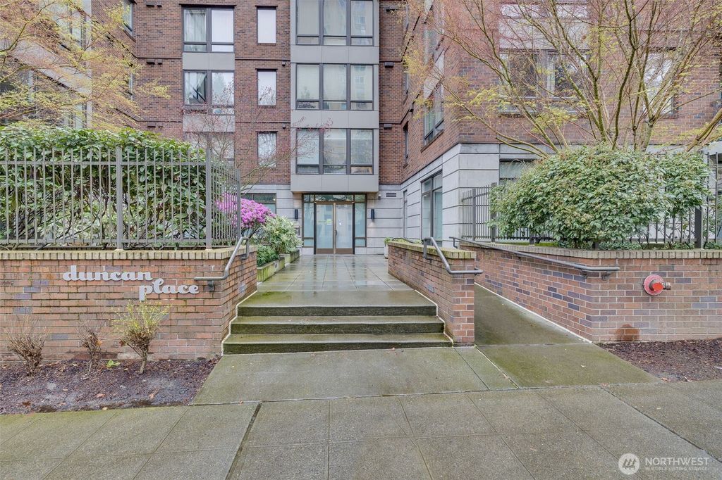 Photo of 4547 8th Avenue NE #204, Seattle, WA 98105 (MLS # 2433582)