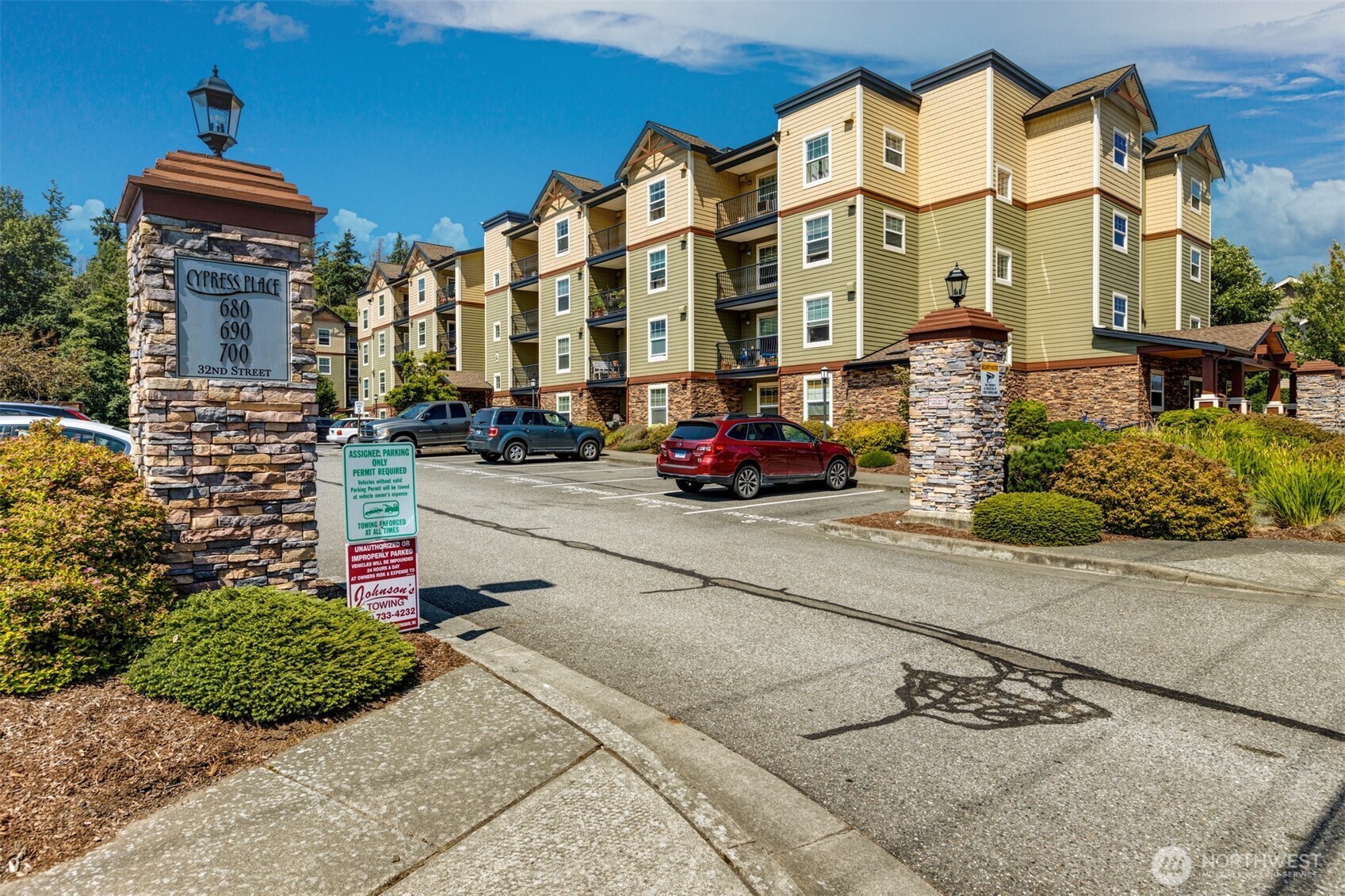 700 32nd Street A305