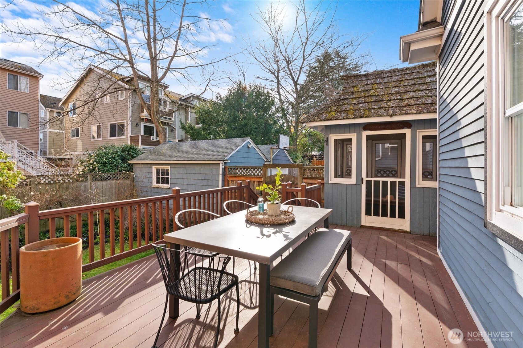 Seattle, Washington 98103, United States, 3 Bedrooms Bedrooms, ,3 BathroomsBathrooms,Residential,Active,96965