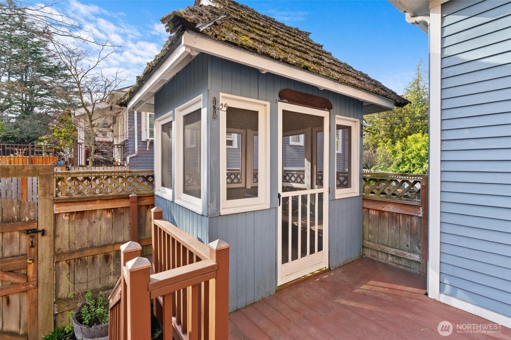 Seattle, Washington 98103, United States, 3 Bedrooms Bedrooms, ,3 BathroomsBathrooms,Residential,Active,96965