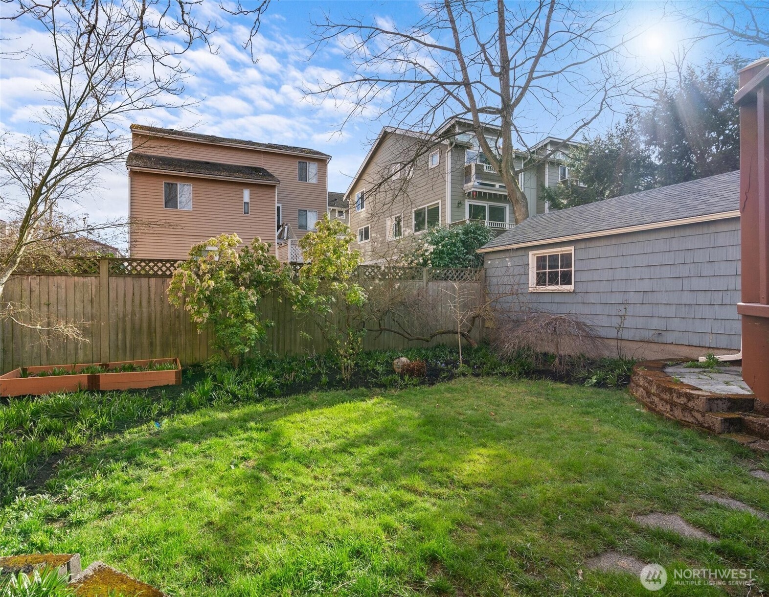 Seattle, Washington 98103, United States, 3 Bedrooms Bedrooms, ,3 BathroomsBathrooms,Residential,Active,96965