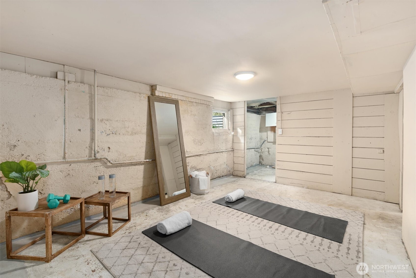 Seattle, Washington 98103, United States, 3 Bedrooms Bedrooms, ,3 BathroomsBathrooms,Residential,Active,96965