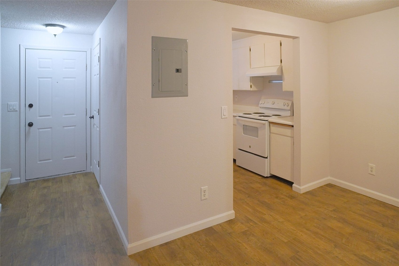 1503 104th Street E