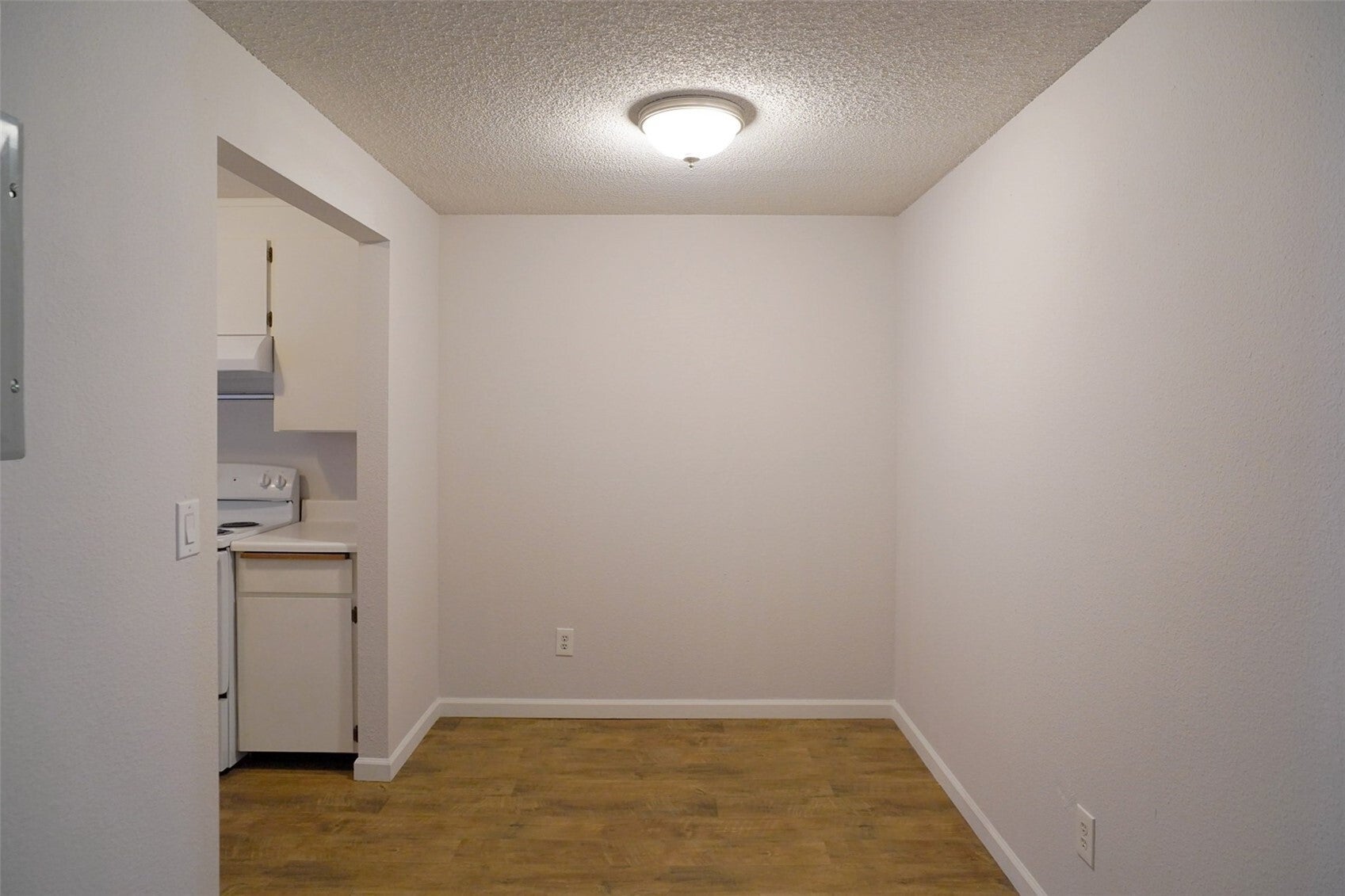 1503 104th Street E