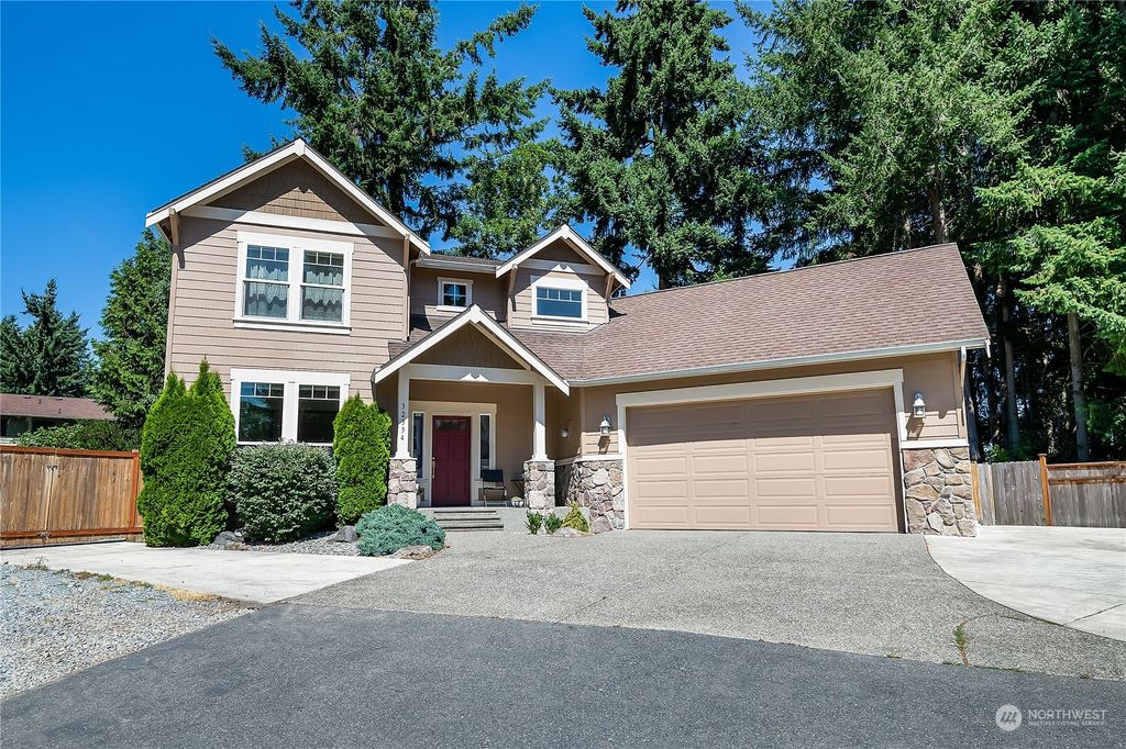 Photo of 32334 Hoyt Road SW, Federal Way, WA 98023 (MLS # 2148976)