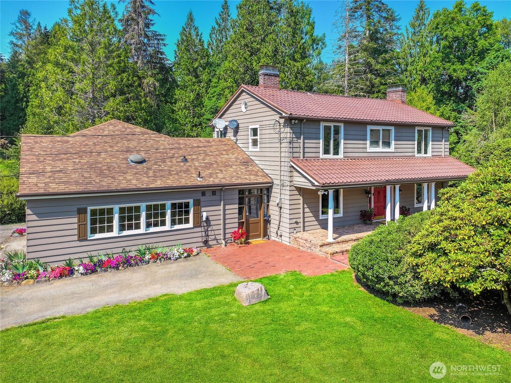 Photo of 12653 Avondale Road NE, Redmond, WA 98052 (MLS # 2429927)