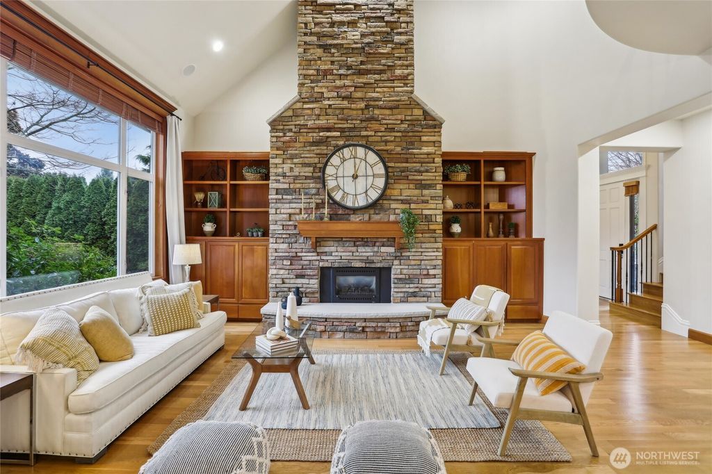 Photo of 8467 SE 69th Place, Mercer Island, WA 98040 (MLS # 2344852)