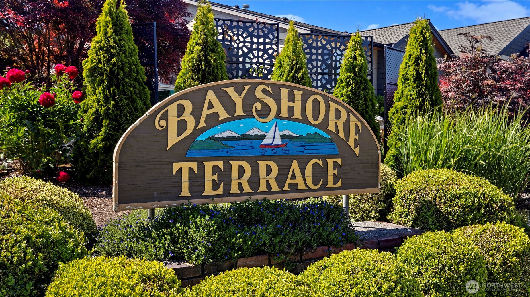 1042 Shorecrest Place