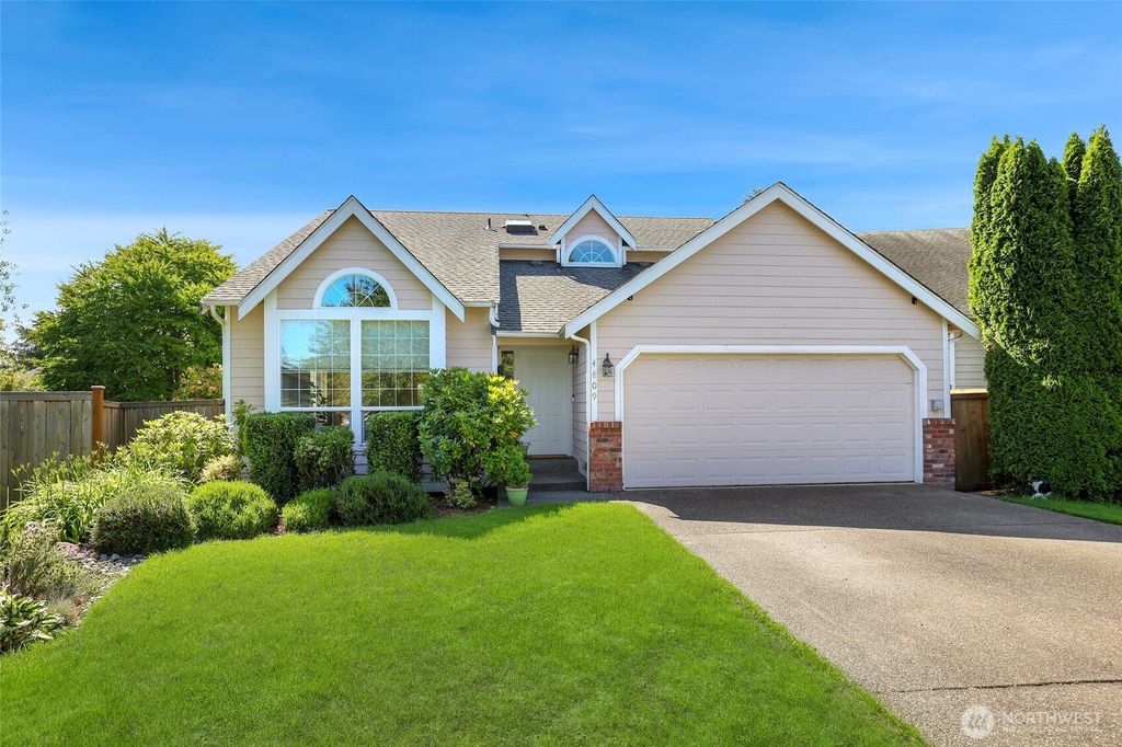 Photo of 4809 NE 18th Street, Renton, WA 98059 (MLS # 2401553)