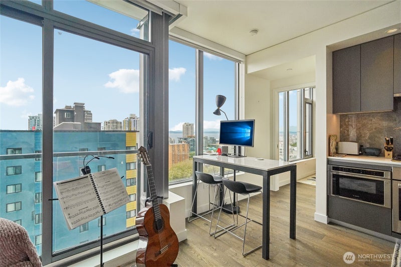 2510 6th Avenue 1706