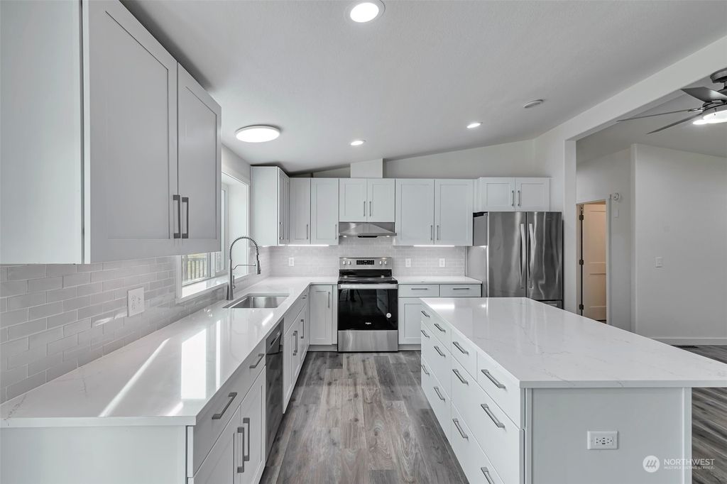 Photo of 3329 171st Avenue SE, Snohomish, WA 98290 (MLS # 2320187)