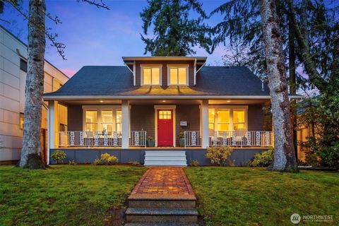 Photo of 8016 17th Avenue NE, Seattle, WA 98115 (MLS # 2501482)