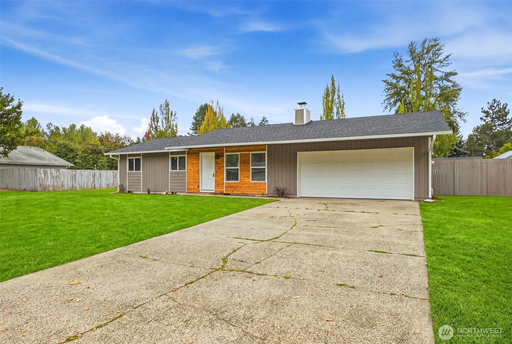 Photo of 11215 240th Avenue Ct E, Buckley, WA 98321 (MLS # 2580538)