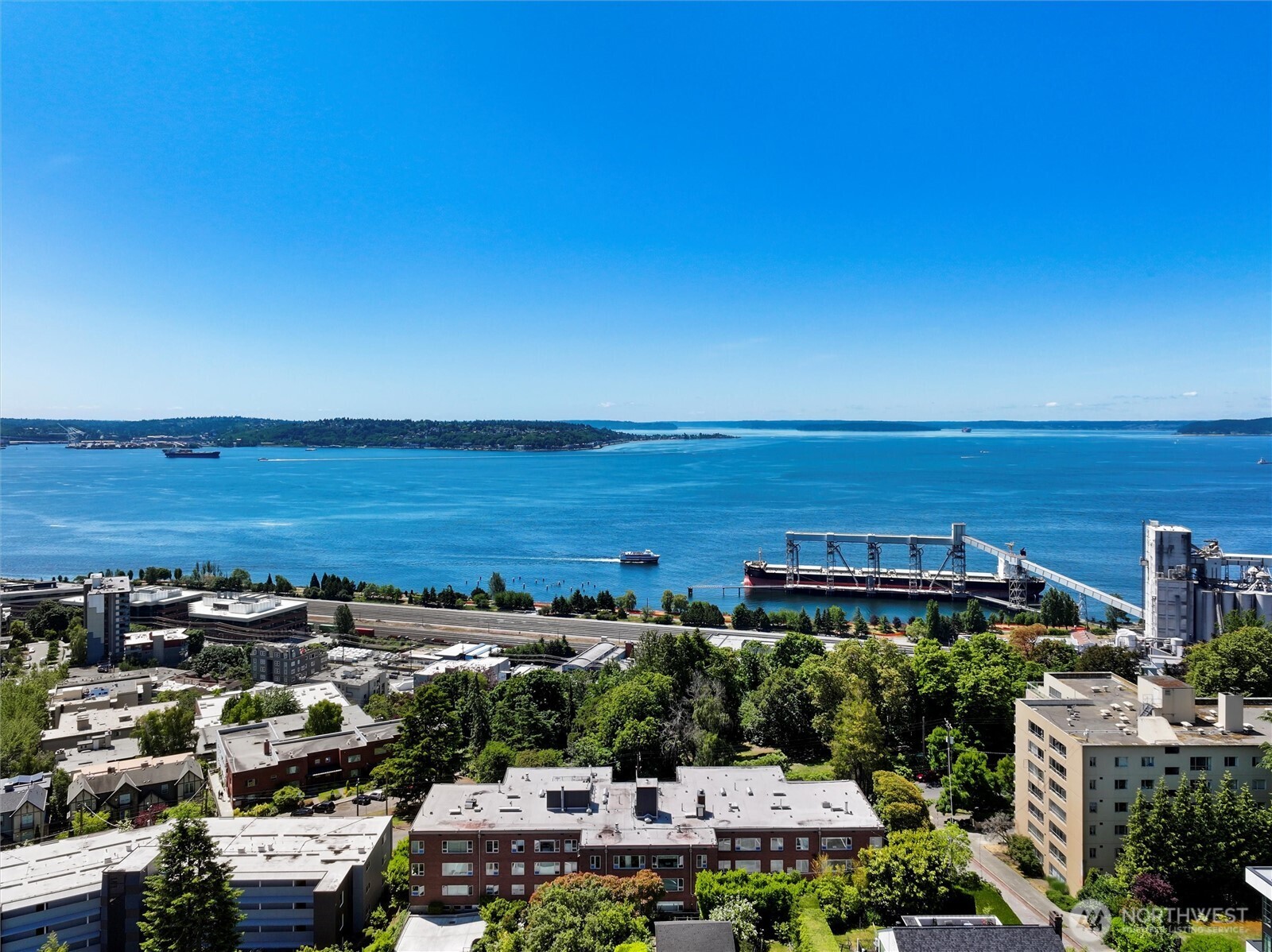 530 W Olympic Place 407