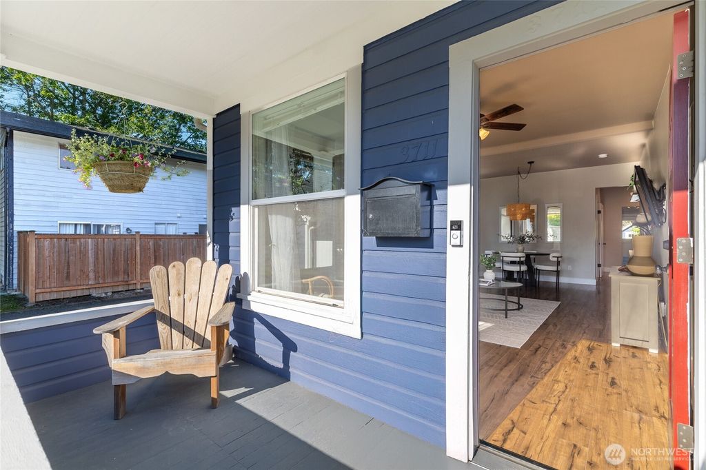 Photo of 3711 Wetmore Avenue, Everett, WA 98201 (MLS # 2378333)