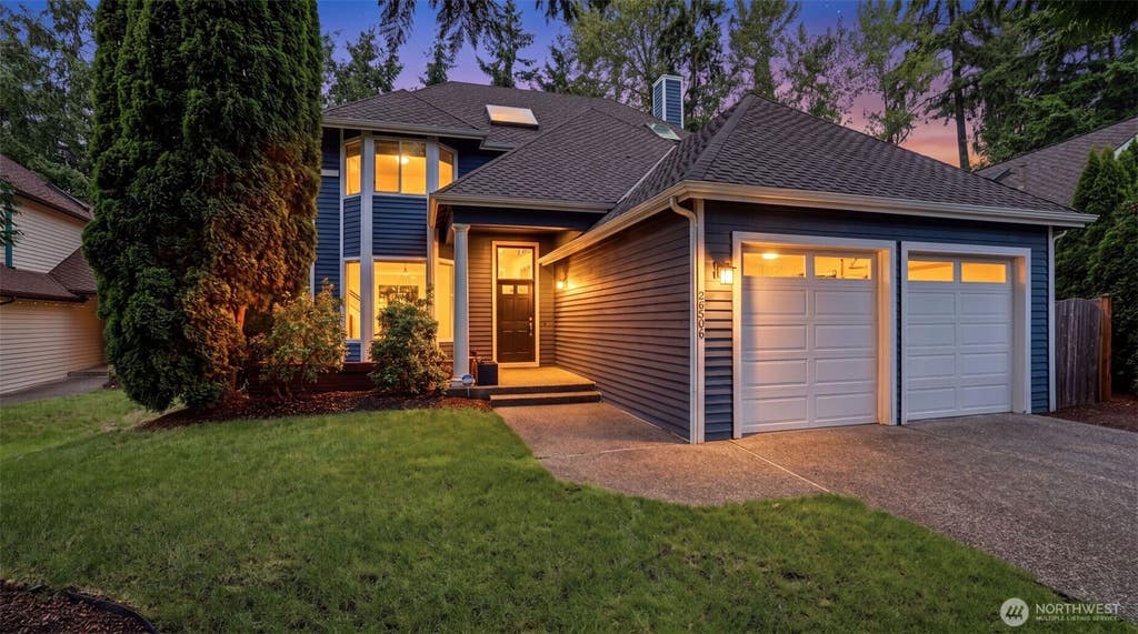 Photo of 25506 SE 41st Lane, Sammamish, WA 98029 (MLS # 2554963)