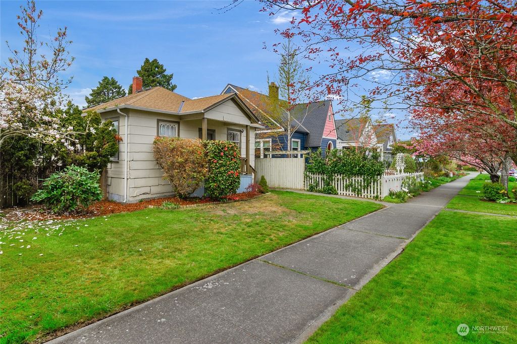 Photo of 1622 Hoyt Avenue, Everett, WA 98201 (MLS # 2059504)