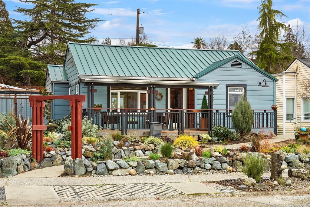 Photo of 5826 56th Avenue NE, Seattle, WA 98105 (MLS # 2026705)
