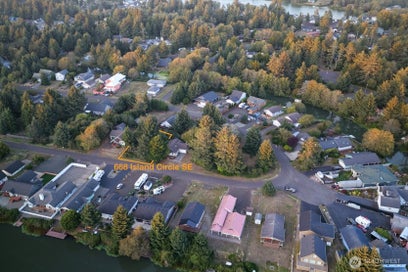 668 Island Circle SE Ocean Shores WA 98569