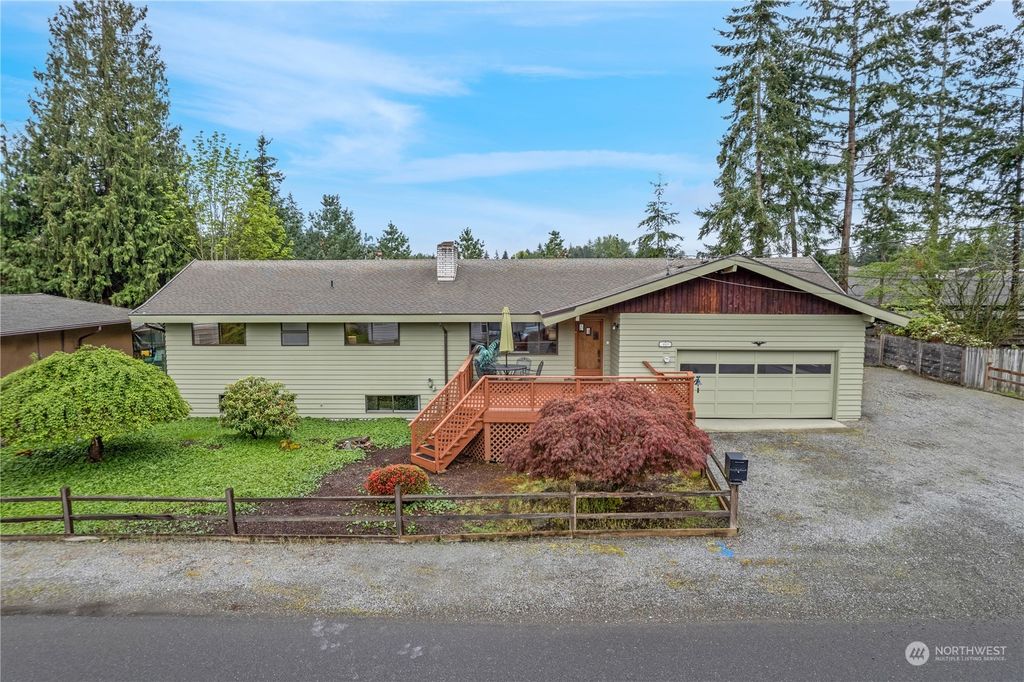 Photo of 4601 NE 17th Street, Renton, WA 98059 (MLS # 2065137)