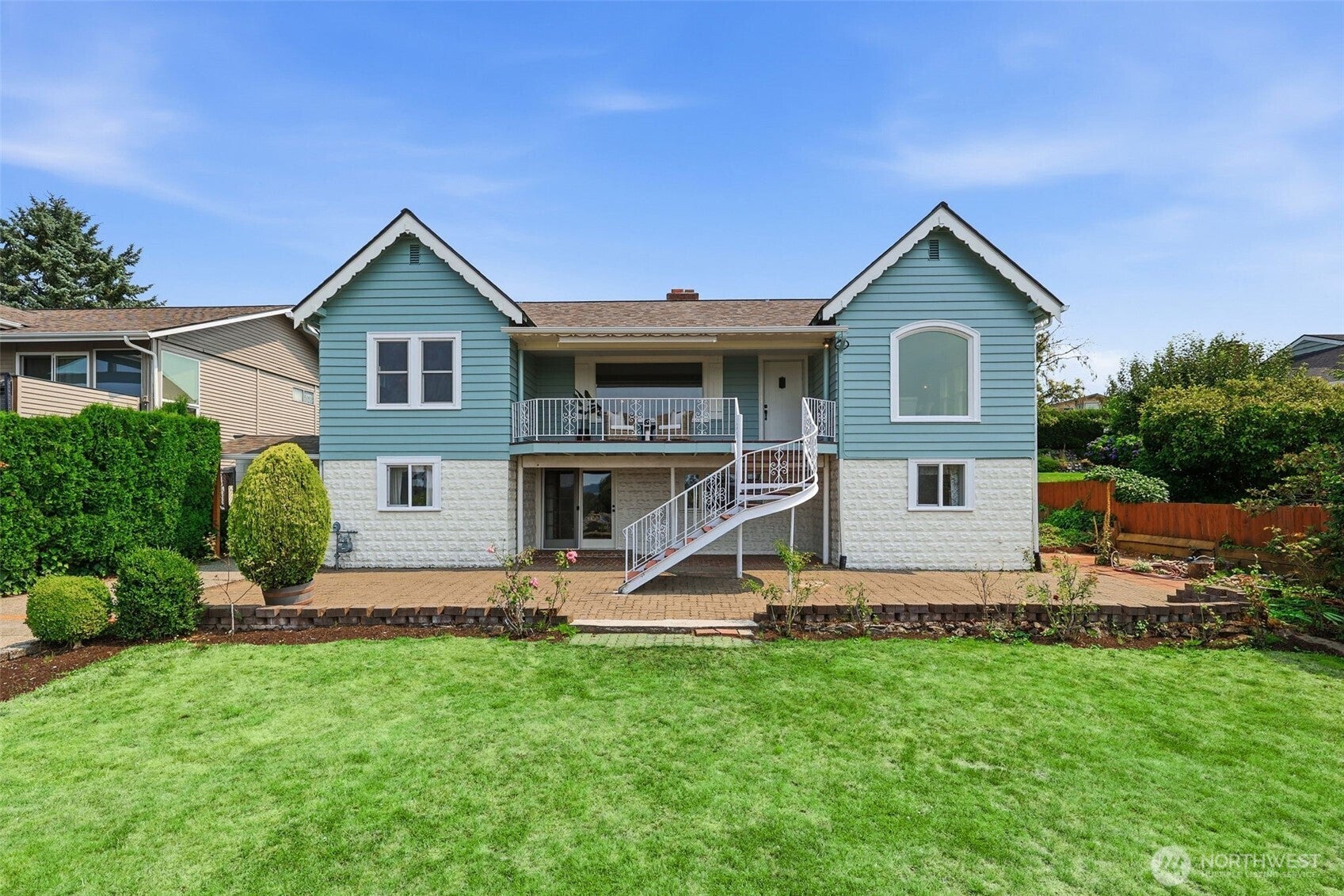 1209 S Sunset Drive