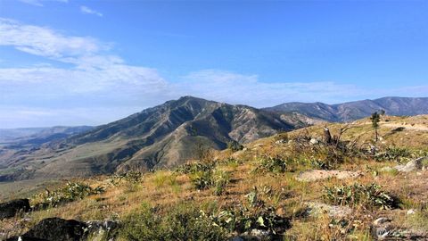 Photo of 44 Sky Ridge Road, Methow, WA 98834 (MLS # 2347948)