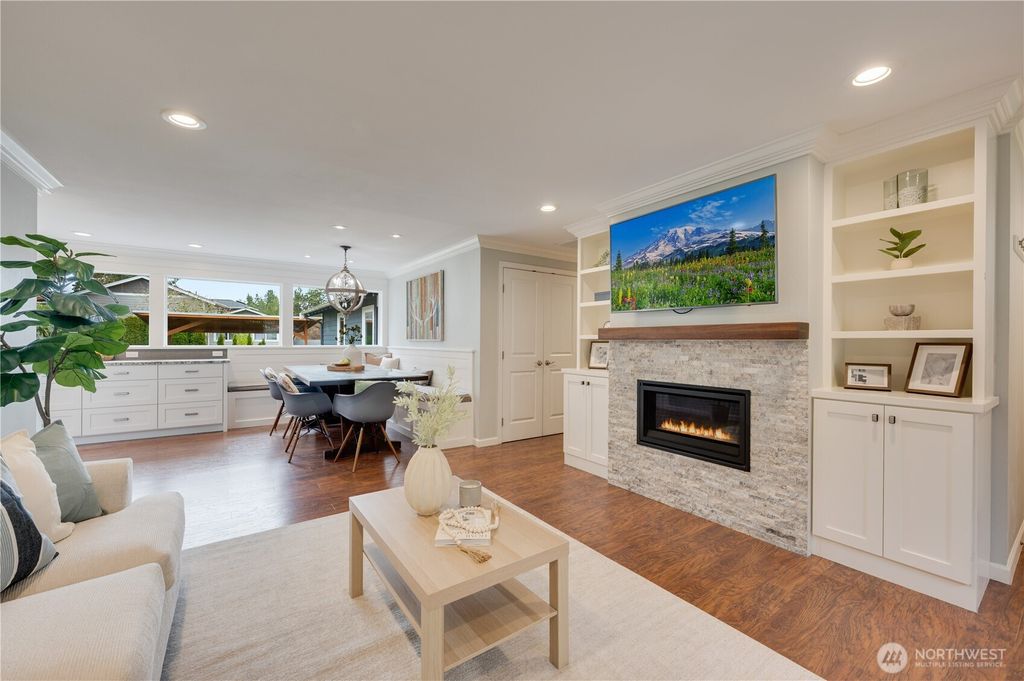 Photo of 7532 140th Place NE, Redmond, WA 98052 (MLS # 2352140)